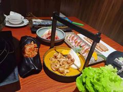 -山之屋炭火烧肉·生啤畅饮(大朗万科中央公园店)