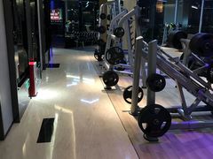 -威克健身游泳(万菱汇店)
