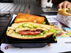 -The Habit Burger Grill 哈比特汉堡(爱琴海店)