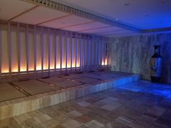 -碧中海汤泉汗蒸酒店