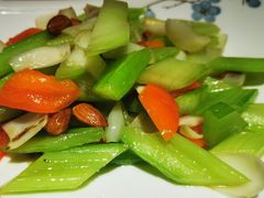 西芹百合巴旦木-西域阿里马新疆菜·清真(桂花路店)