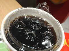 可乐-麦当劳(中山公园龙之梦店)