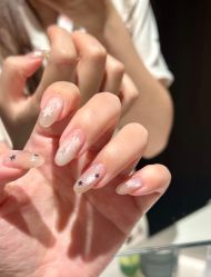 -赢韵美甲美睫瑞士净斑中心