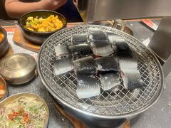 -草家酱蟹炭火烤肉店(珲春南路二店)