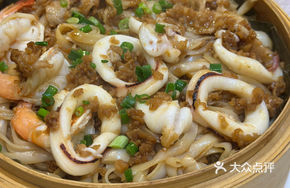 Three-Fresh Vegetable and Preserved Vegetable Steamed Rice Noodles