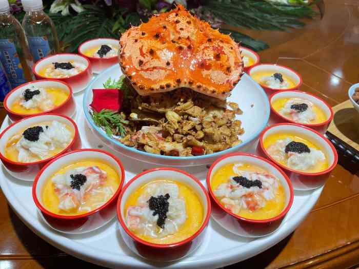 东港渔村海鲜大酒店-"在老体育馆这新建的饭店,朋友邀请来这家海.