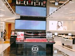 -Dior迪奥(上海世茂广场店)
