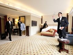 私人管家_副本-深圳富苑皇冠假日套房酒店