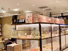 面包甜点陈列柜-奈雪的茶(新天地广场PRO店)