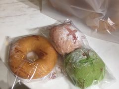 -顶东面包花园·生日蛋糕(世博店)