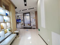 -柏乐口腔医院·舒适化无痛种植牙中心(东盟商务区院)