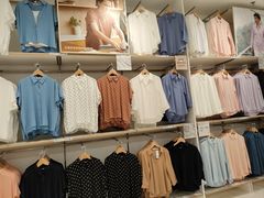 -优衣库(石家庄裕华万达广场店)