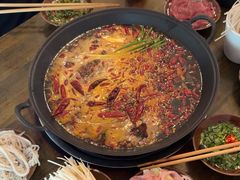 -黄潇洒老火锅(九眼桥宏济巷店)