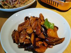 -关东小磨东北菜(上海长风大悦城店)
