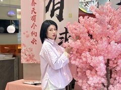 -黄记煌三汁焖锅(新佳丽江汉路店)