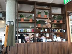 -ROAST coffee & eatery