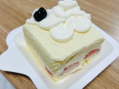 积慕草莓奶油蛋糕-积慕Cake(解放大道店)