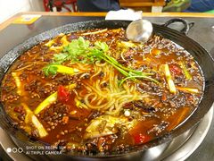 -鸿顺老铁锅美蛙鱼府(解放碑店)