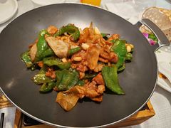 本地螺丝椒小炒五花肉-大师傅金奖啤酒鱼(西街口总店)