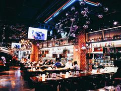 -1886德国汽车餐厅(外滩十六铺码头店)