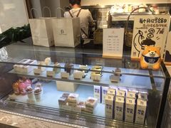 面包甜点陈列柜-HAVE A ROOM·有间质果(总店)