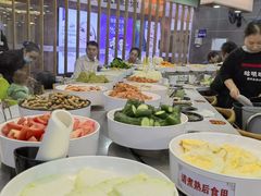 自助取餐区-咕叽咕叽自助烤肉小火锅(西城广场购物中心店)