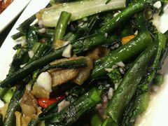 腊肉炒菜苔-鑫小城故事·砂锅·排骨藕汤(兴业路店)