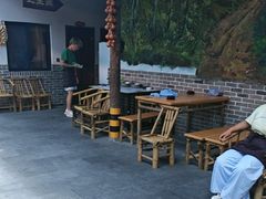 -李东农庄(中南百草园地标店)