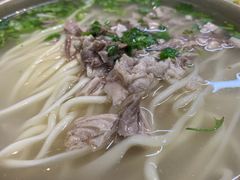 -亮亮面馆(经六路店)