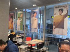 -麦当劳(轻轨曹杨路店)