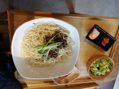 -一两饭川味素食餐厅