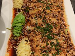 -有红鸡毛店·川菜(建设路店)