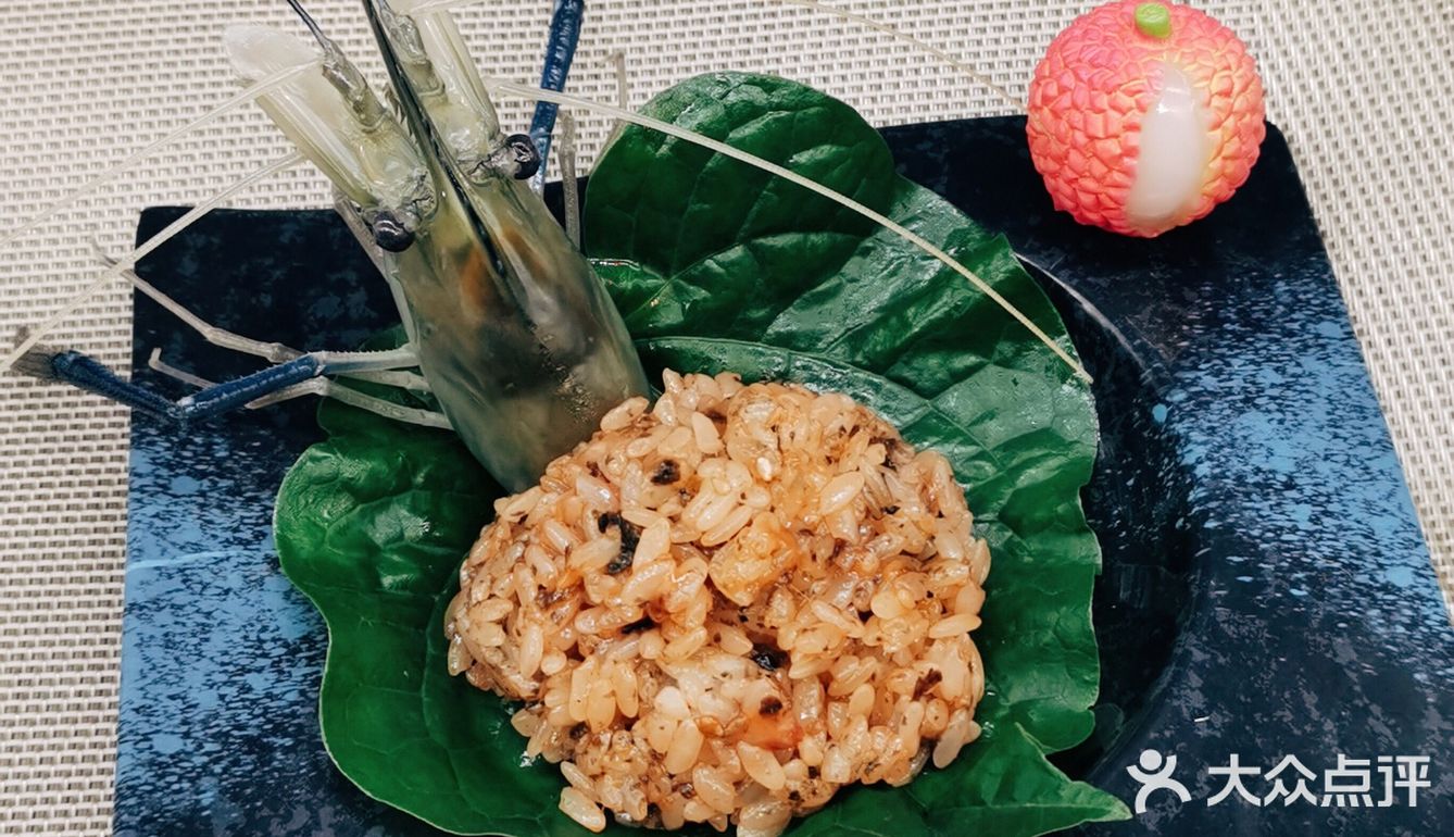 南宁首家罗氏虾主题餐厅 捞活虾真快乐[加油][加油]