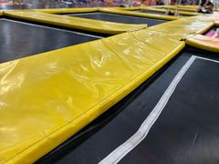 -极限Jump蹦床·新潮玩运动世界·室内乐园·团建·派对中心