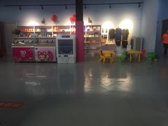 -嘿哟动霸CHUA·新潮玩运动娱乐中心·蹦床滑冰团建乐园