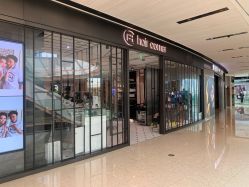 -HAIR CORNER
