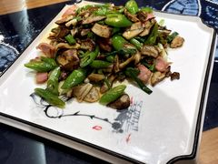 炒野生牛肝菌-益恒饭店乡间白族菜(古城总店)