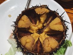 生吃海胆-海味当家·蒸锅海鲜(中山广场创始店)