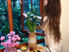-月亮眼花园餐厅书吧酒吧