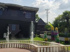 -金山农民画村-枫泾波兰倒置屋