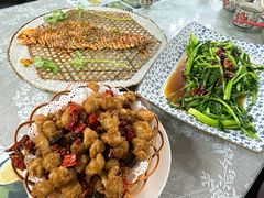 -天天向上素食餐厅(五台山店)