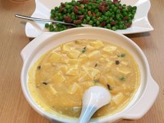 -渝信川菜 · 川味家常菜(财富购物中心店)