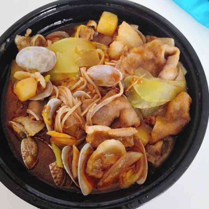 觅肴海鲜焖锅饭-"偶然点到满减券,很大的面额,便想要尝试一.