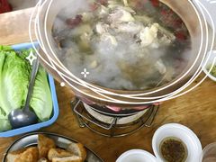 连州果园鸡-威邵鸡煲(西华路总店)