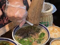 -云阿蛮云南生烫牛肉米线(奉贤路店)