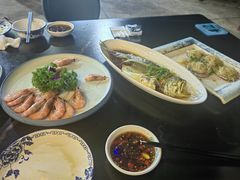 -锦里海景海鲜餐厅.三亚老字号(亚龙湾中心广场店)