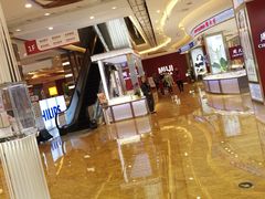 -王府井百货熙地港店