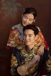 -雪中彩影婚纱摄影·微光艺术中心