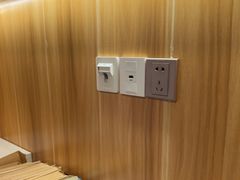 -上海仁爱医院口腔科 · 种植