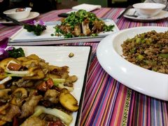 -香巴拉云南餐厅(华莱坞店)